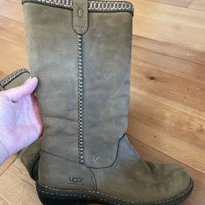 COPY - Ugh winter boots